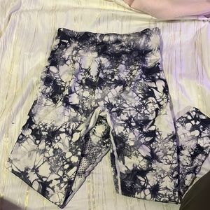 Pink leggings with mesh bottom